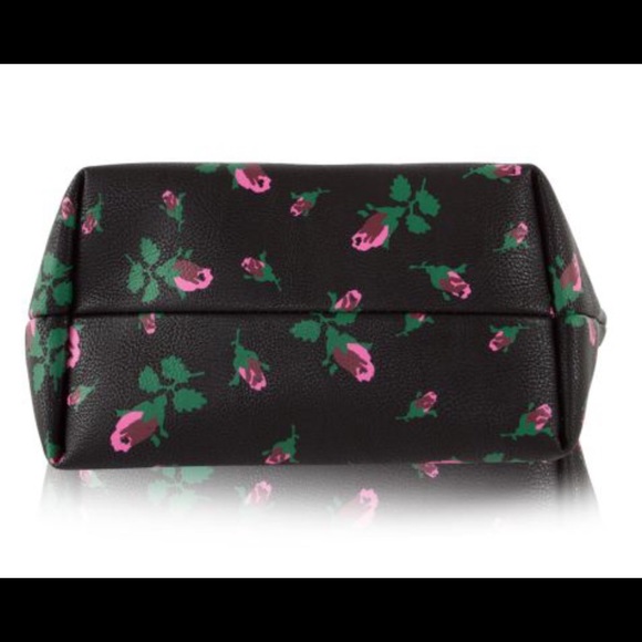 Betsey Johnson Rosebud Clam Pouch Cosmetics Case - Picture 4 of 5